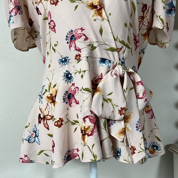 Lily White L Pink Floral Blouse - Picture 4 of 13